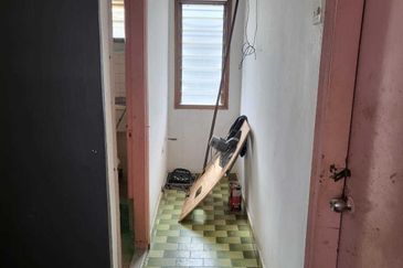 Oug 2 Storey Basic Terrace House For Sale