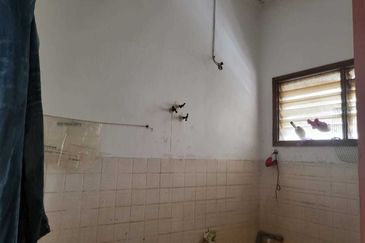 Oug 2 Storey Basic Terrace House For Sale