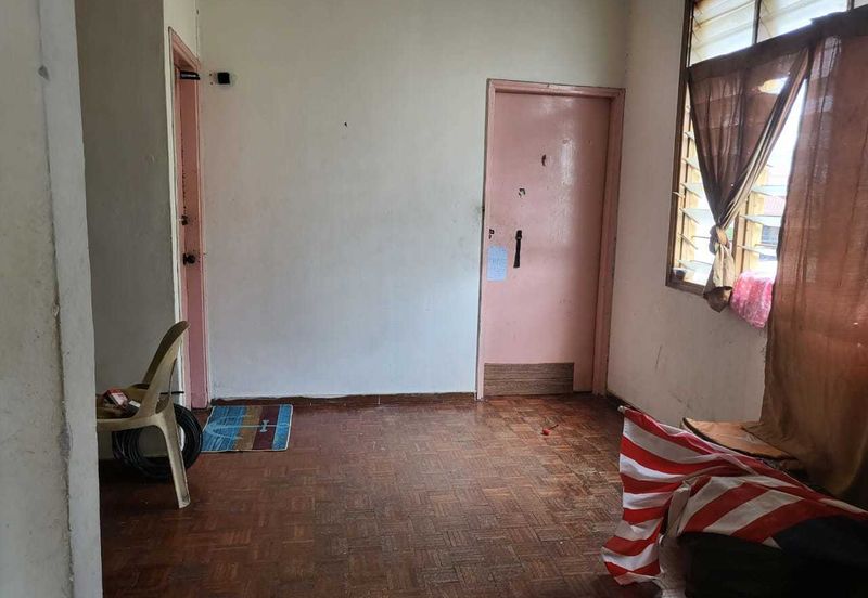 Oug 2 Storey Basic Terrace House For Sale