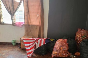 Oug 2 Storey Basic Terrace House For Sale