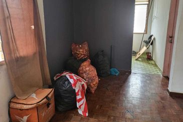 Oug 2 Storey Basic Terrace House For Sale