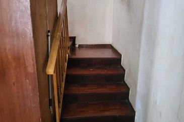 Oug 2 Storey Basic Terrace House For Sale