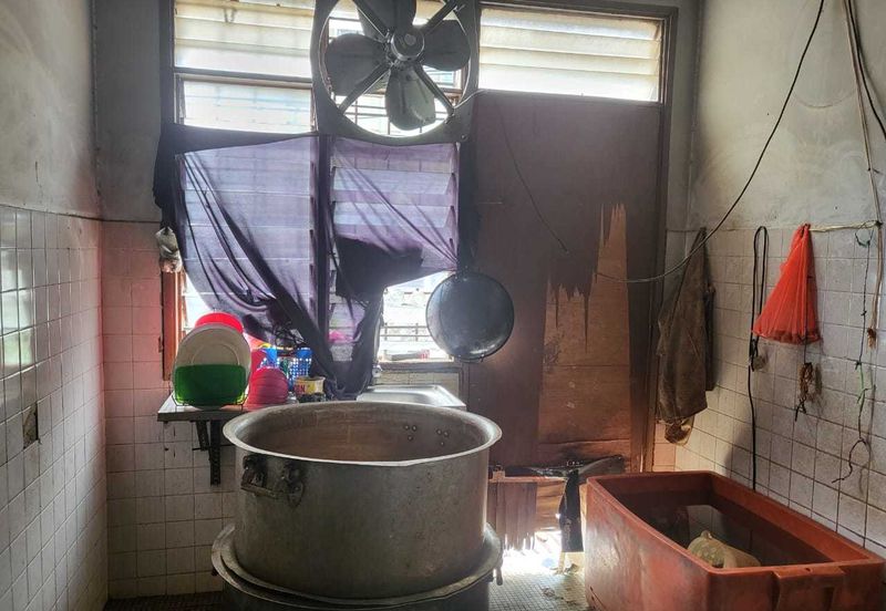 Oug 2 Storey Basic Terrace House For Sale