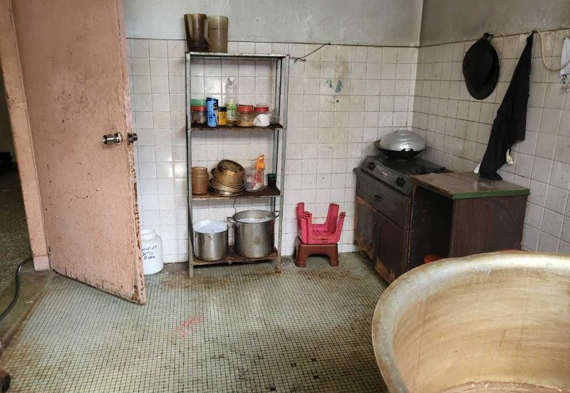 Oug 2 Storey Basic Terrace House For Sale