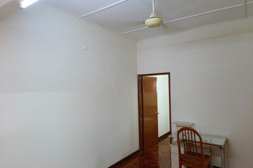 OUG Partial Furnished Terrace House For Sale