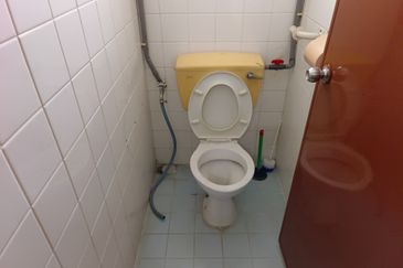 OUG Partial Furnished Terrace House For Sale