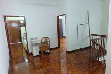 OUG Partial Furnished Terrace House For Sale