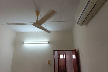 OUG Partial Furnished Terrace House For Sale