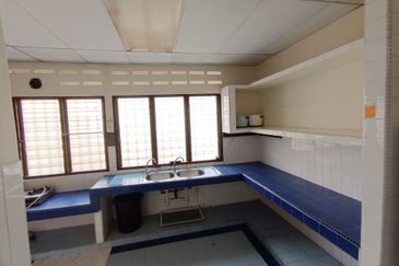 OUG Partial Furnished Terrace House For Sale