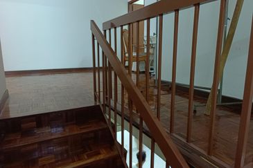 OUG Partial Furnished Terrace House For Sale