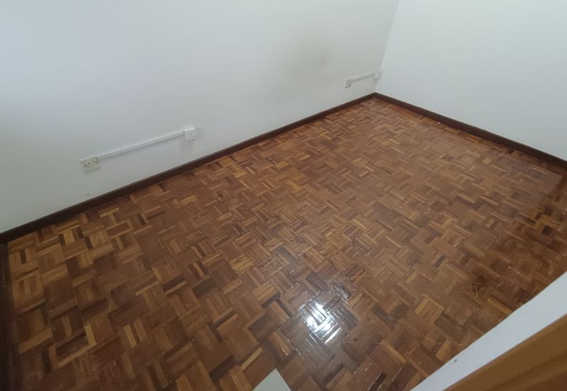 OUG Biggest Layout Quiet Environment with big car porch For Sale