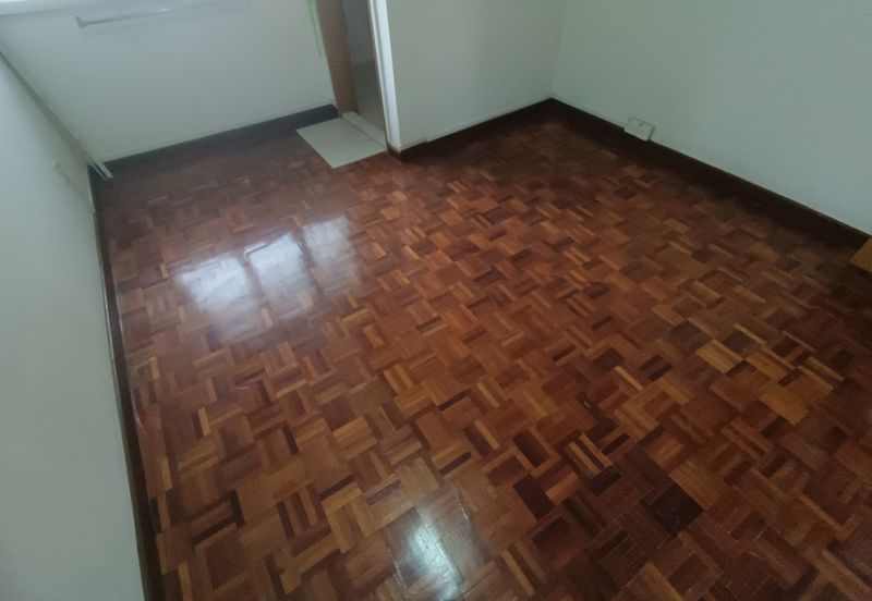 OUG Biggest Layout Quiet Environment with big car porch For Sale