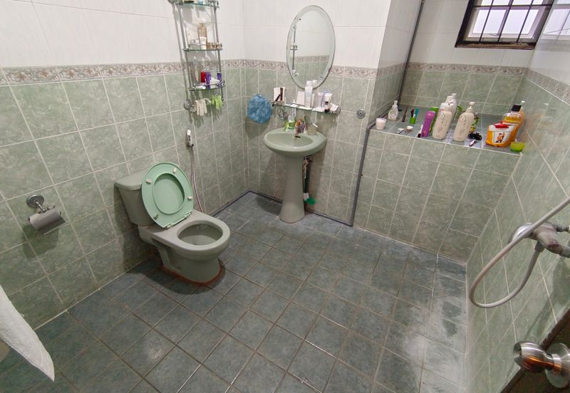 Oug/Tan Yew Lai 4 Storey Semi D Gated Guarded With High Hill View For Sale