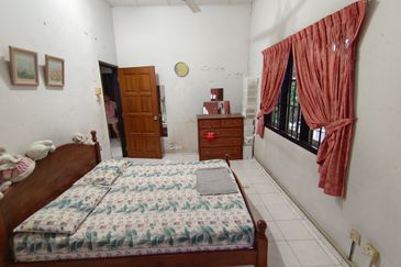 Oug/Tan Yew Lai 4 Storey Semi D Gated Guarded With High Hill View For Sale