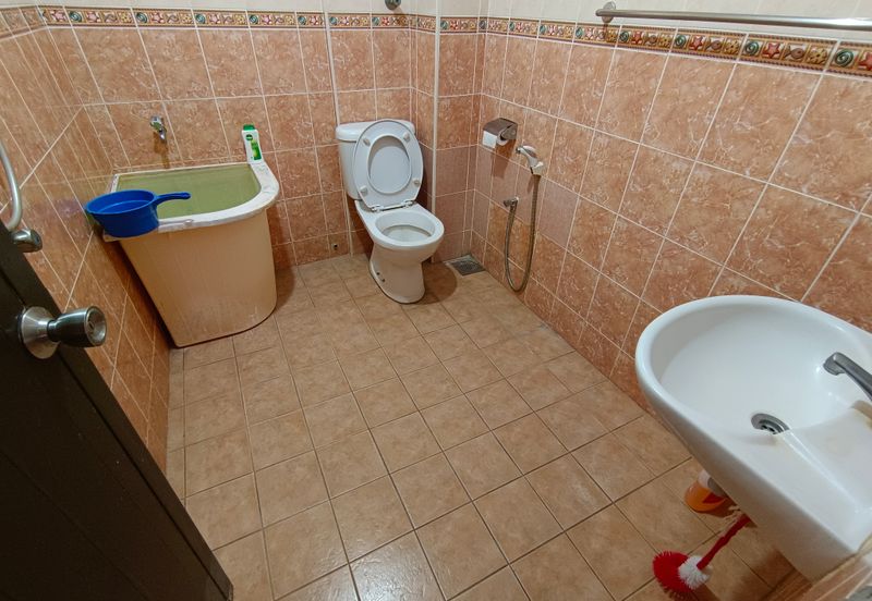 Oug/Tan Yew Lai 4 Storey Semi D Gated Guarded With High Hill View For Sale