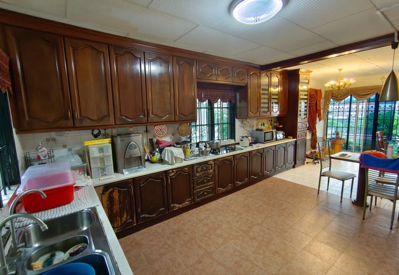 Oug/Tan Yew Lai 4 Storey Semi D Gated Guarded With High Hill View For Sale