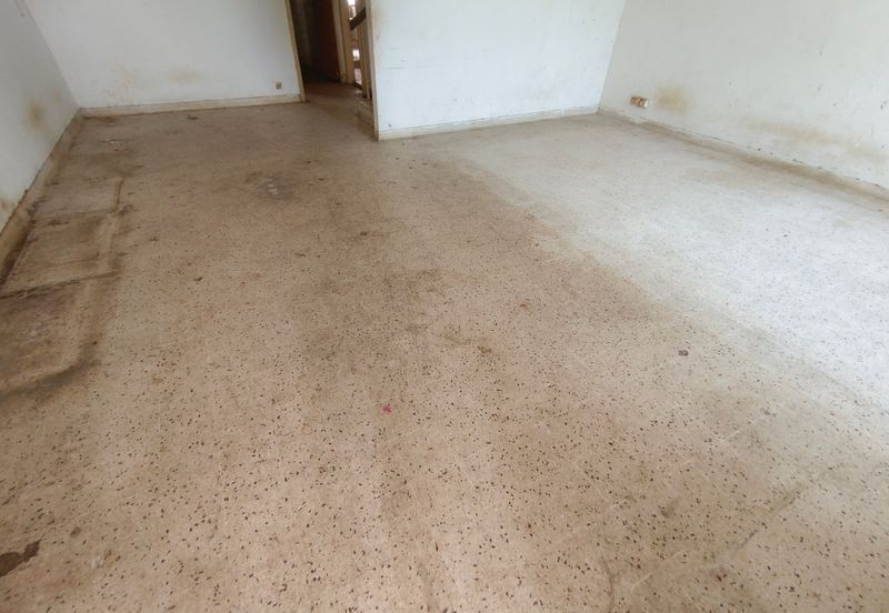 Oug 2 Storey Intermediate Terrace House Biggest Layout For Sale