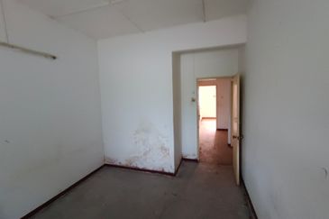 Oug 2 Storey Intermediate Terrace House Biggest Layout For Sale