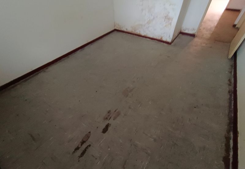 Oug 2 Storey Intermediate Terrace House Biggest Layout For Sale