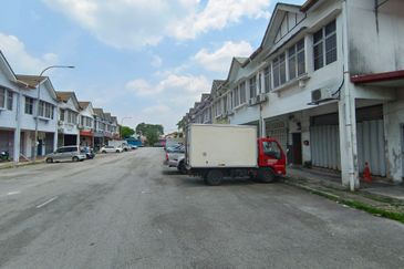 Taman Kinrara Seksyen 2