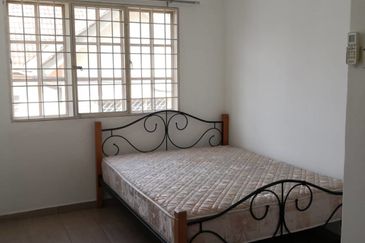 Oug/Sri Petaling 2 Storey Renovated Terrace House For Rent