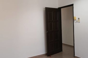 Oug/Sri Petaling 2 Storey Renovated Terrace House For Rent