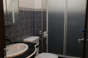 Oug/Sri Petaling 2 Storey Renovated Terrace House For Rent