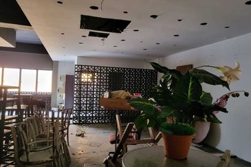 Sri Petaling Upper Floor Corner Office For Rent