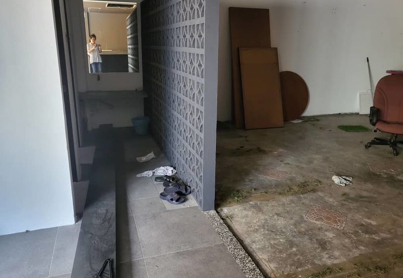 Sri Petaling Upper Floor Corner Office For Rent