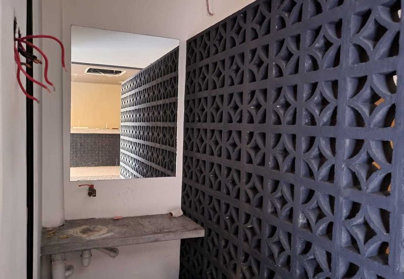 Sri Petaling Upper Floor Corner Office For Rent