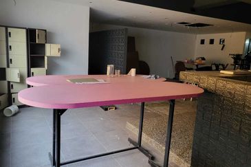 Sri Petaling Upper Floor Corner Office For Rent