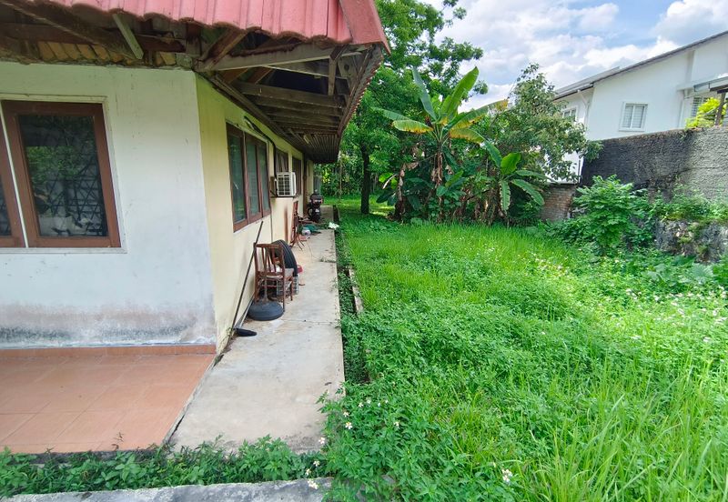 Oug/Taman Yarl Bungalow House with Big Landscape for Sale