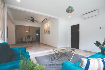 Oug/Taman Yarl 2 Storey Bungalow With Big Landscape For Sale