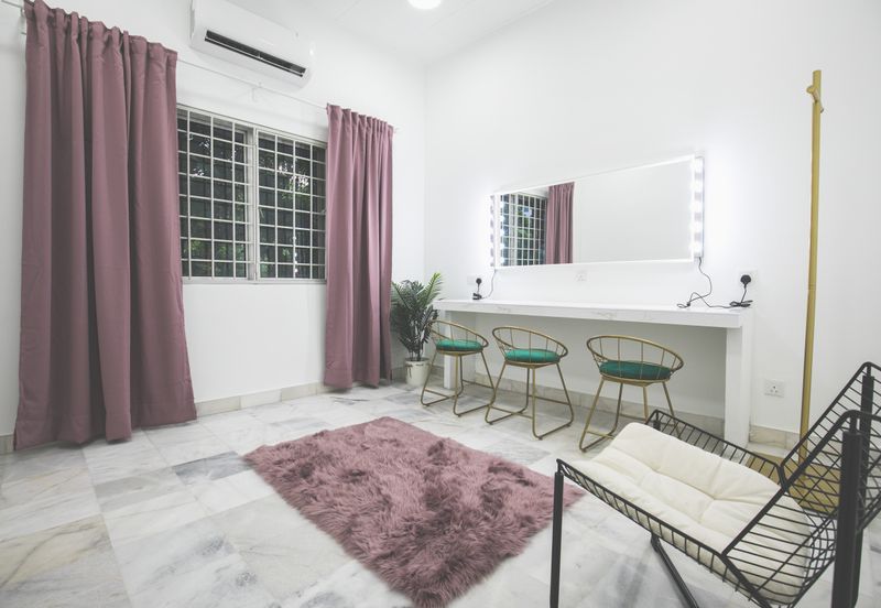 Oug/Taman Yarl 2 Storey Bungalow With Big Landscape For Sale