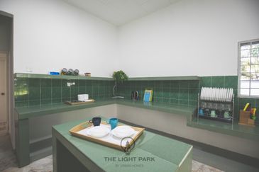 Oug/Taman Yarl 2 Storey Bungalow With Big Landscape For Sale