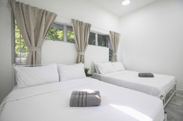 Oug/Taman Yarl 2 Storey Bungalow With Big Landscape For Sale