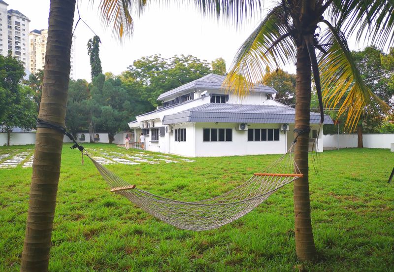 Oug/Taman Yarl 2 Storey Bungalow With Big Landscape For Sale