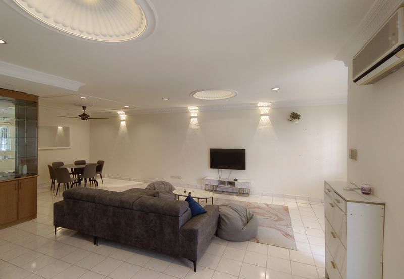 Oug/Happy Garden Renovated 2 Storey Terrace House with Wide Road For Sale