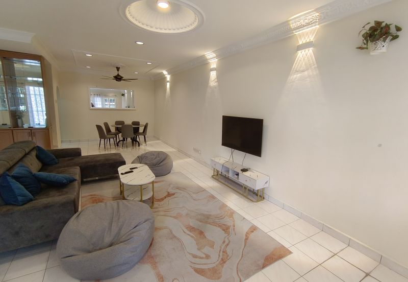 Oug/Happy Garden Renovated 2 Storey Terrace House with Wide Road For Sale