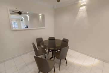 Oug/Happy Garden Renovated 2 Storey Terrace House with Wide Road For Sale