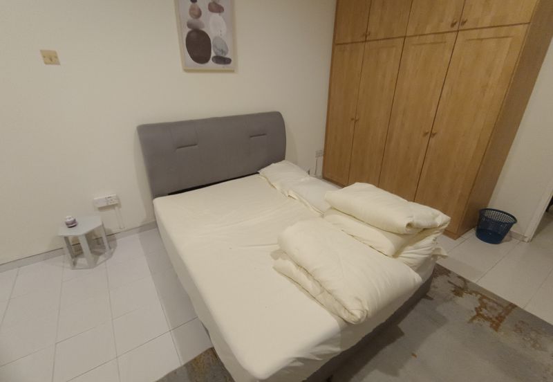 Oug/Happy Garden Renovated 2 Storey Terrace House with Wide Road For Sale