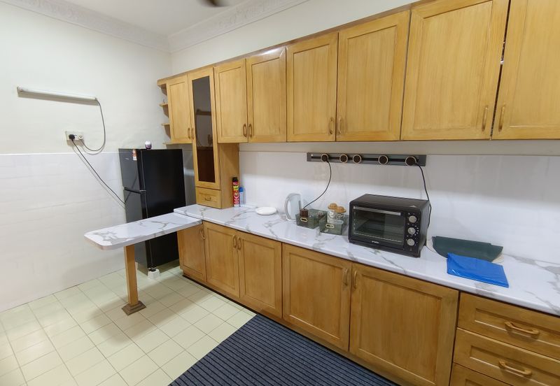 Oug/Happy Garden Renovated 2 Storey Terrace House with Wide Road For Sale