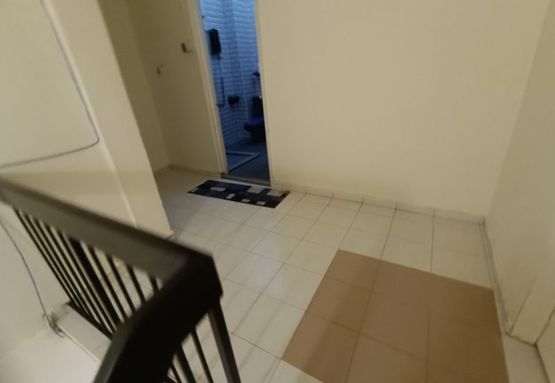 Oug/Happy Garden Renovated 2 Storey Terrace House with Wide Road For Sale