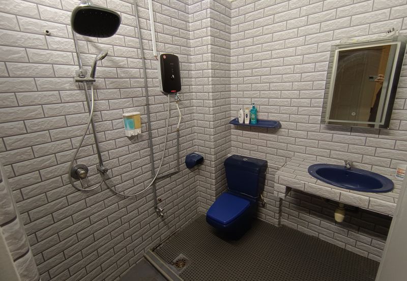 Oug/Happy Garden Renovated 2 Storey Terrace House with Wide Road For Sale