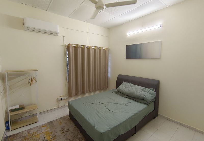 Oug/Happy Garden Renovated 2 Storey Terrace House with Wide Road For Sale