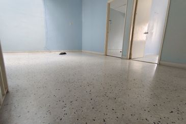 Oug 2 Storey Terrace House For Rent