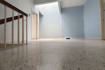 Oug 2 Storey Terrace House For Rent