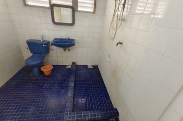 Oug 2 Storey Terrace House For Rent