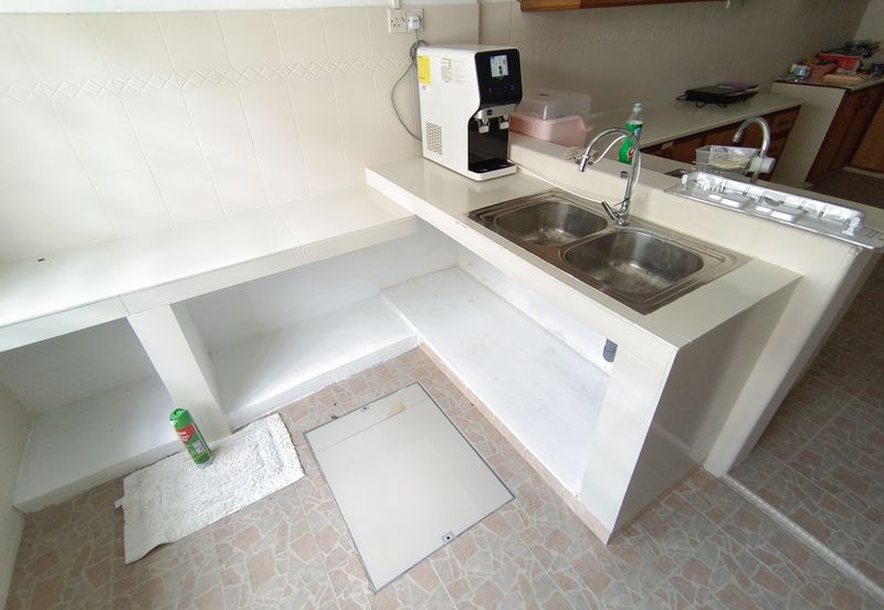 Oug 2 Storey Terrace Endlot House with Wider Road for Sale