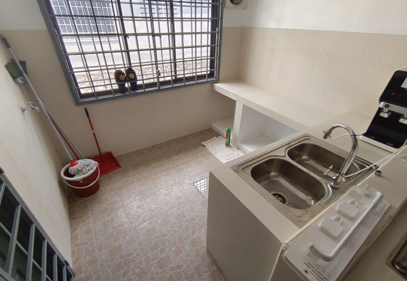 Oug 2 Storey Terrace Endlot House with Wider Road for Sale